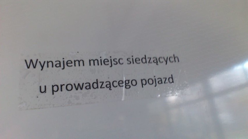 Szalone naklejki w poznańskich tramwajach MPK to nowy...