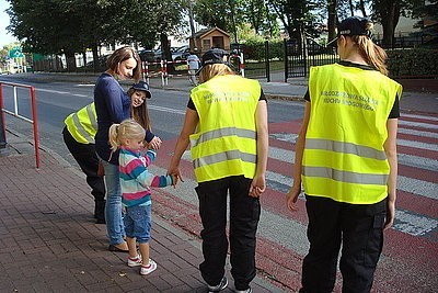 Kłobuck: Policja ma nowych pomocników. To uczniowie klas mundurowych [ZDJĘCIA]