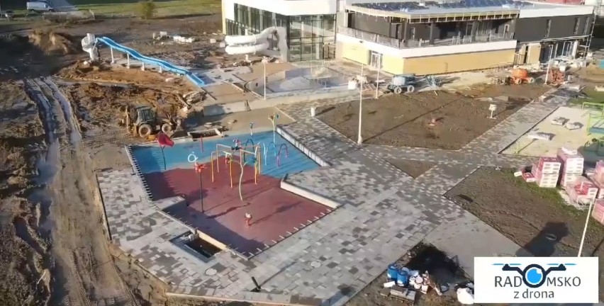 Budowa basenu w Radomsku z lotu ptaka