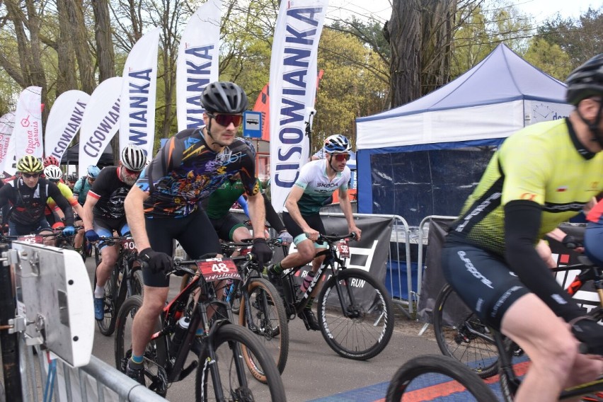 Ponad 300 rowerzystów wystartowało dzisiaj w Przyłęku!