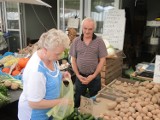 Targowisko w Pszczynie bez klientów? Na tyskim targu kupowała Magda Gessler, kupują też pszczynianie