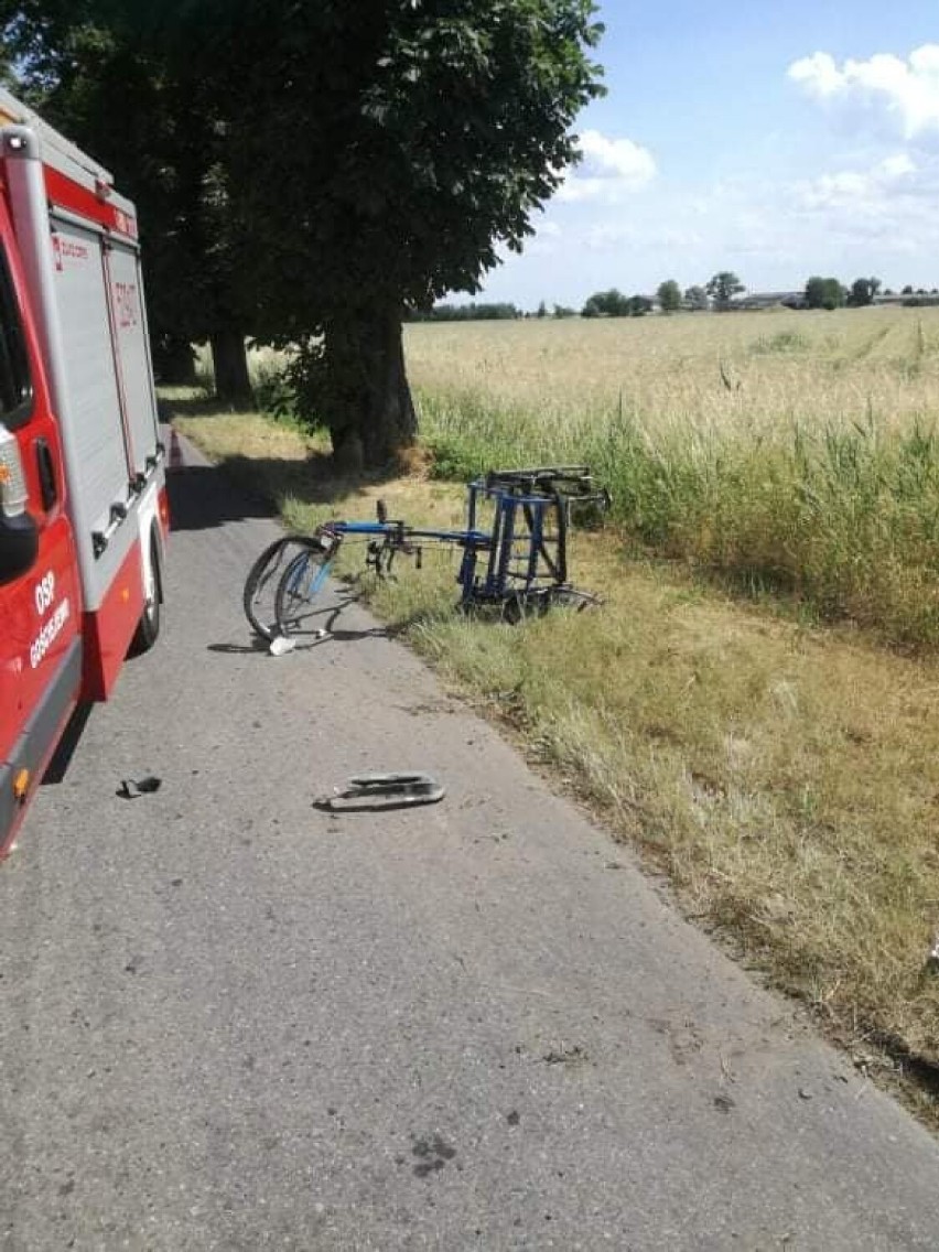 Śmiertelny wypadek w Nininie w gminie Ryczywół. Nie żyje rowerzysta [AKTUALIZACJA]