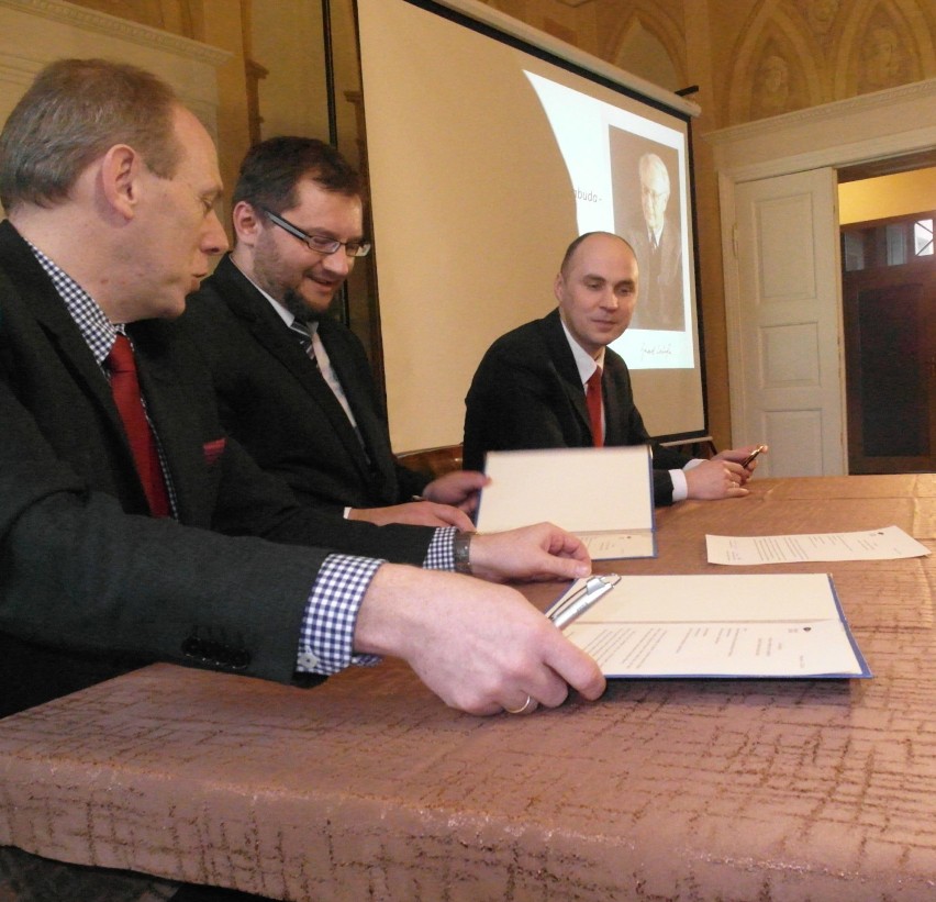 Podpisano list intencyjny o współpracy przy organizacji książnicy Gerarda Labudy