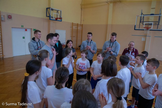 Wuef ze Spójnią w SP 6 na osiedlu Pyrzyckim w Stargardzie