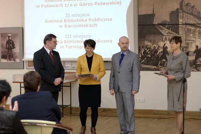 Dyrektor Małek (druga od lewej) na wręczeniu nagród w Lublinie.