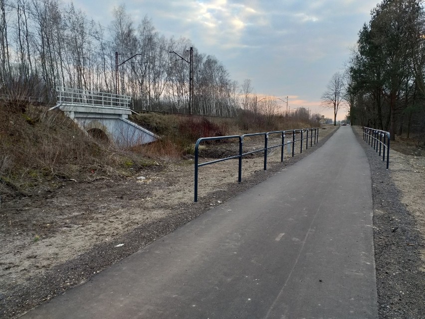 Nowa ścieżka rowerowa łączy Gołonóg ze Starą Pogorią. W przyszłości będzie dociągnięta do ulicy Parkowej. Zobaczcie zdjęcia