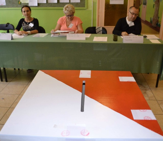 Komisja w lokalu referendalnym z siedzibą w Przedszkolu nr 5 w Malborku.