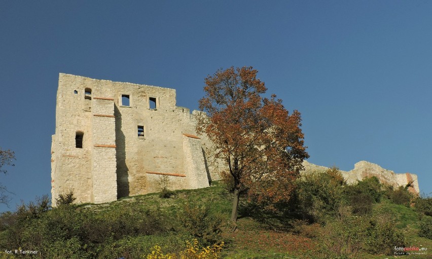 Zamek w Kazimierzu Dolnym – zespół fortyfikacji obronnych z...