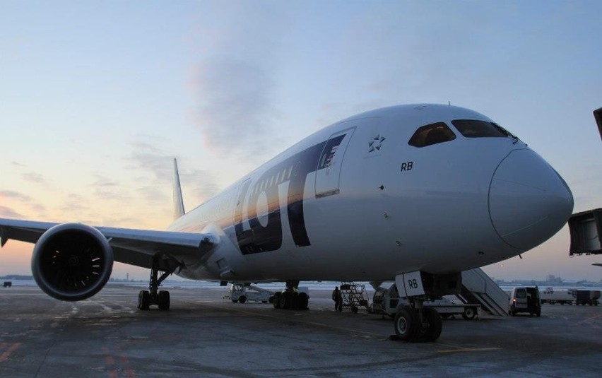 Lotnisko Chopina: Dreamliner z ponad godzinnym opóźnieniem odleciał do Chicago