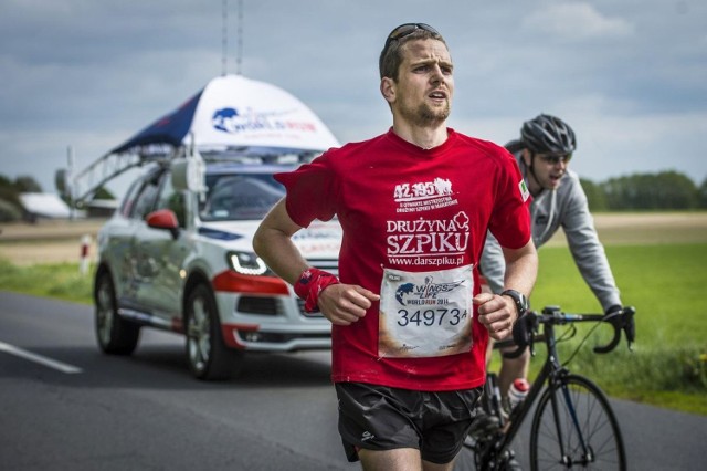 Ubiegłoroczny zwycięzca Grzegorz Urbańczyk zaprasza do udziału w Wings for Life World Run