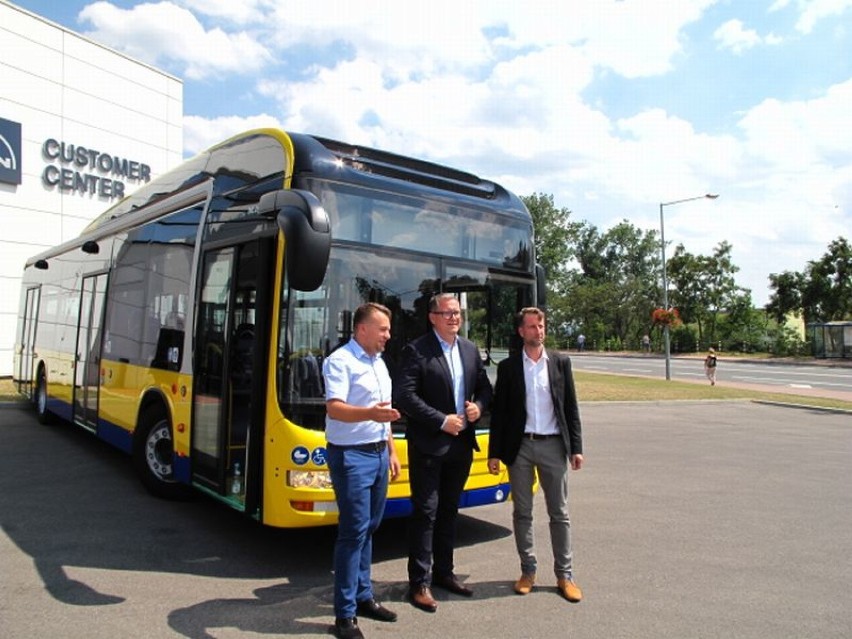 Nowe autobusy hybrydowe marki MAN już w lipcu trafią do...