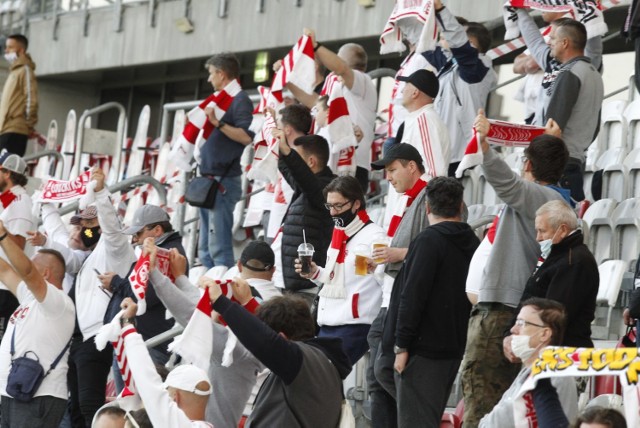 Kibice ŁKS Łódź na meczu z Górnikiem