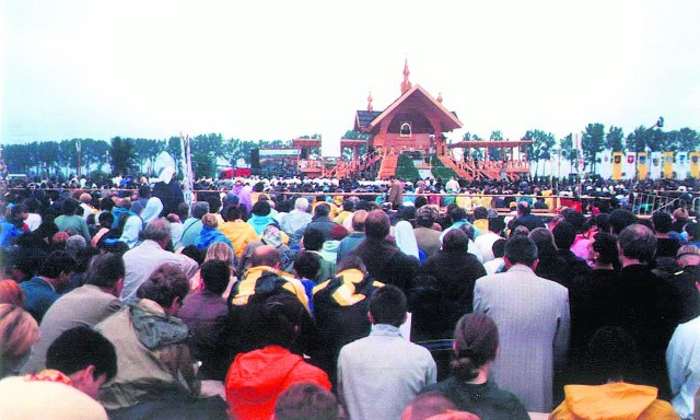 16 czerwca 1999 r. na spotkanie z Janem Pawłem II w Starym Sączu przybyło około 700 000 pielgrzymów, w tym najwięcej górali i Lachów