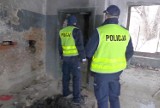 Temperatura spada, nie zapominajmy o bezdomnych- apelują żarscy policjanci!