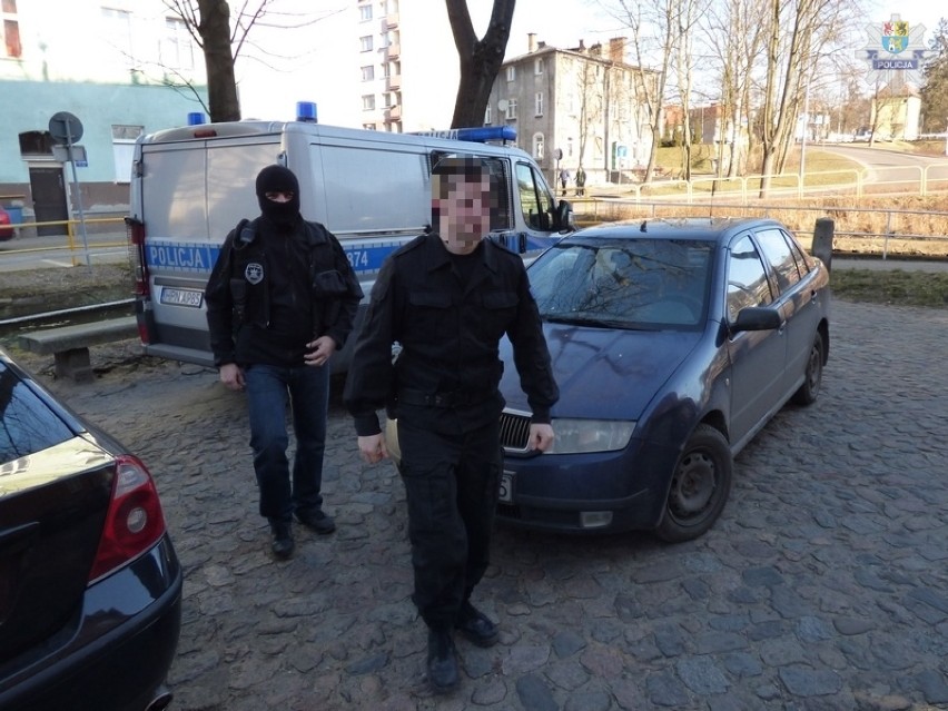 Policjanci z Lęborka sprawdzali sygnał o podłożeniu bomby