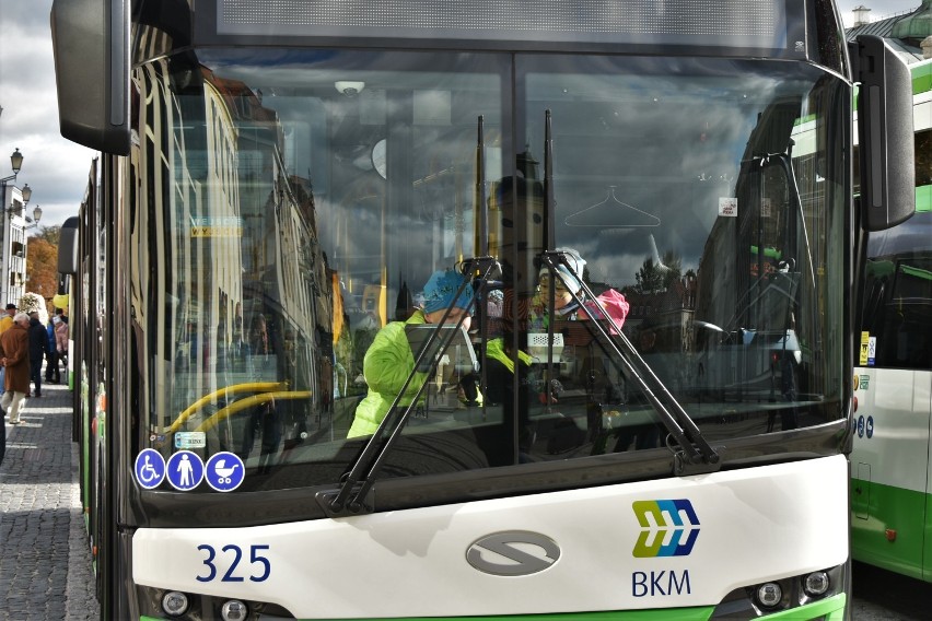 Piętnaście nowych autobusów komunikacji miejskiej w Białymstoku