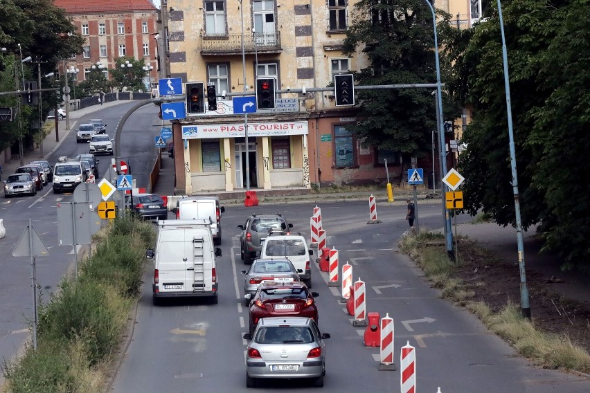 Zmiana organizacji ruchu drogowego przy ulicy Pocztowej w Legnicy, zobaczcie zdjęcia