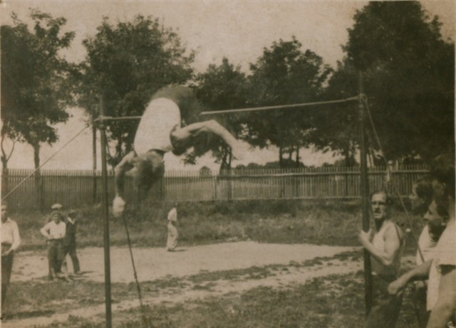 W pierwszych latach rozwoju sportu w kościerskim regionie dużą rolę odgrywały ćwiczenia gimnastyczne