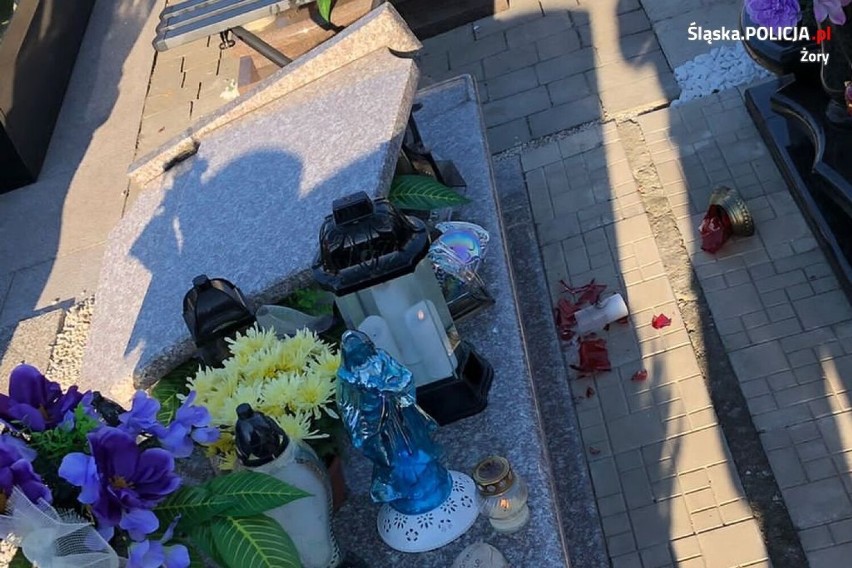 Skandal w Żorach. Pijany na cmentarzu zniszczył nagrobki