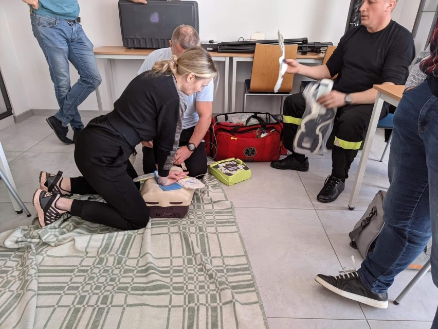 Pracownicy MOSiR w Radomsku szkolili się z ratownictwa medycznego
