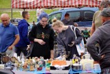 Tłumy na placu Zamkowym w Lublinie. Do wyboru: porcelana, biżuteria i obrazy. Lubelska Giełda Staroci w obiektywie naszej fotoreporterki!