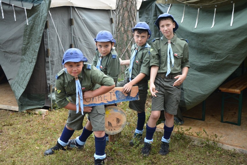 Szczercowscy harcerze na obozie w Szklanej Hucie. Zobaczcie jak wypoczywają [ZDJĘCIA]