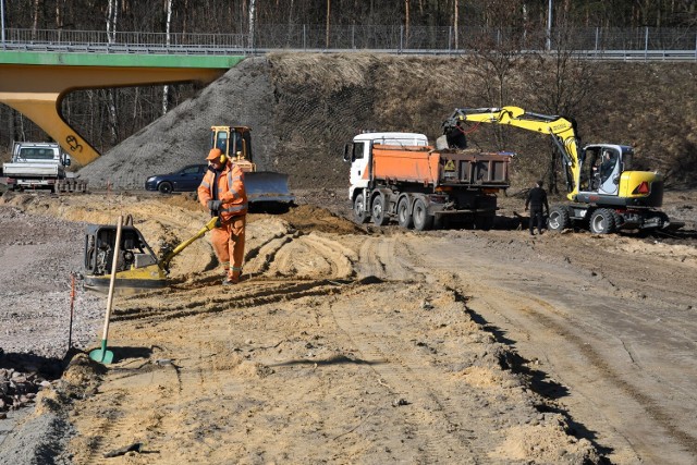 Budowa dróg łączących ulicę Wierzejską z ulicą Miast Partnerskich oraz kąpieliskiem "Słoneczko" w Piotrkowie