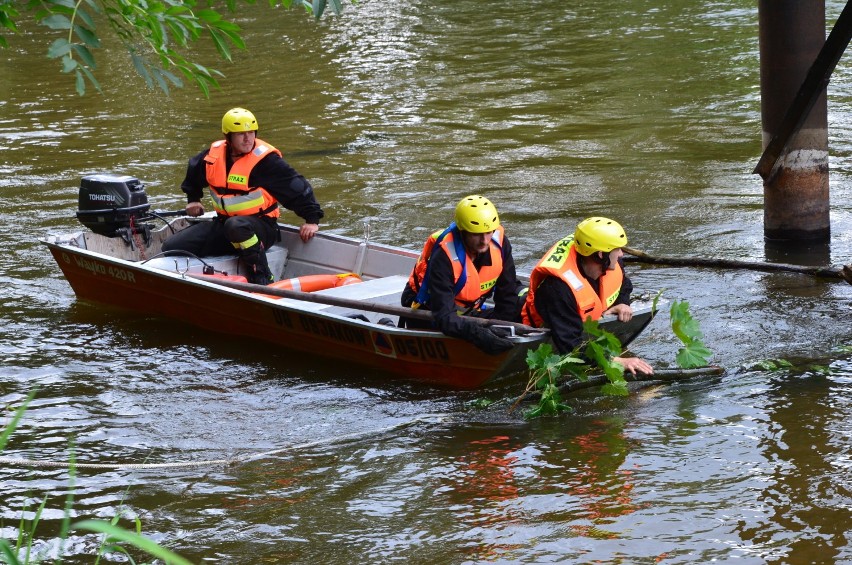 Powódź w Osjakowie. Międzypowiatowe ćwiczenia strażackie [ZDJĘCIA]