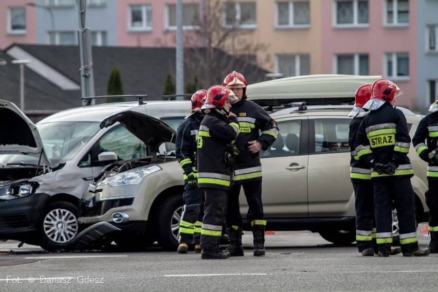 Wałbrzych: Wypadek na skrzyżowaniu Podwale - Basztowa [ZDJĘCIA]