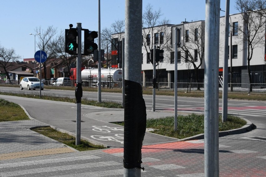 W Kielcach wyłączono przyciski dla pieszych przy sygnalizacji świetlnej [WIDEO, ZDJĘCIA]