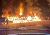 Bytom: Pożar 10 autobusów - zobacz ZDJĘCIA! Ogień pojawił się w nocy w zajezdni autobusowej. Mieszkańców obudziły wybuchy!