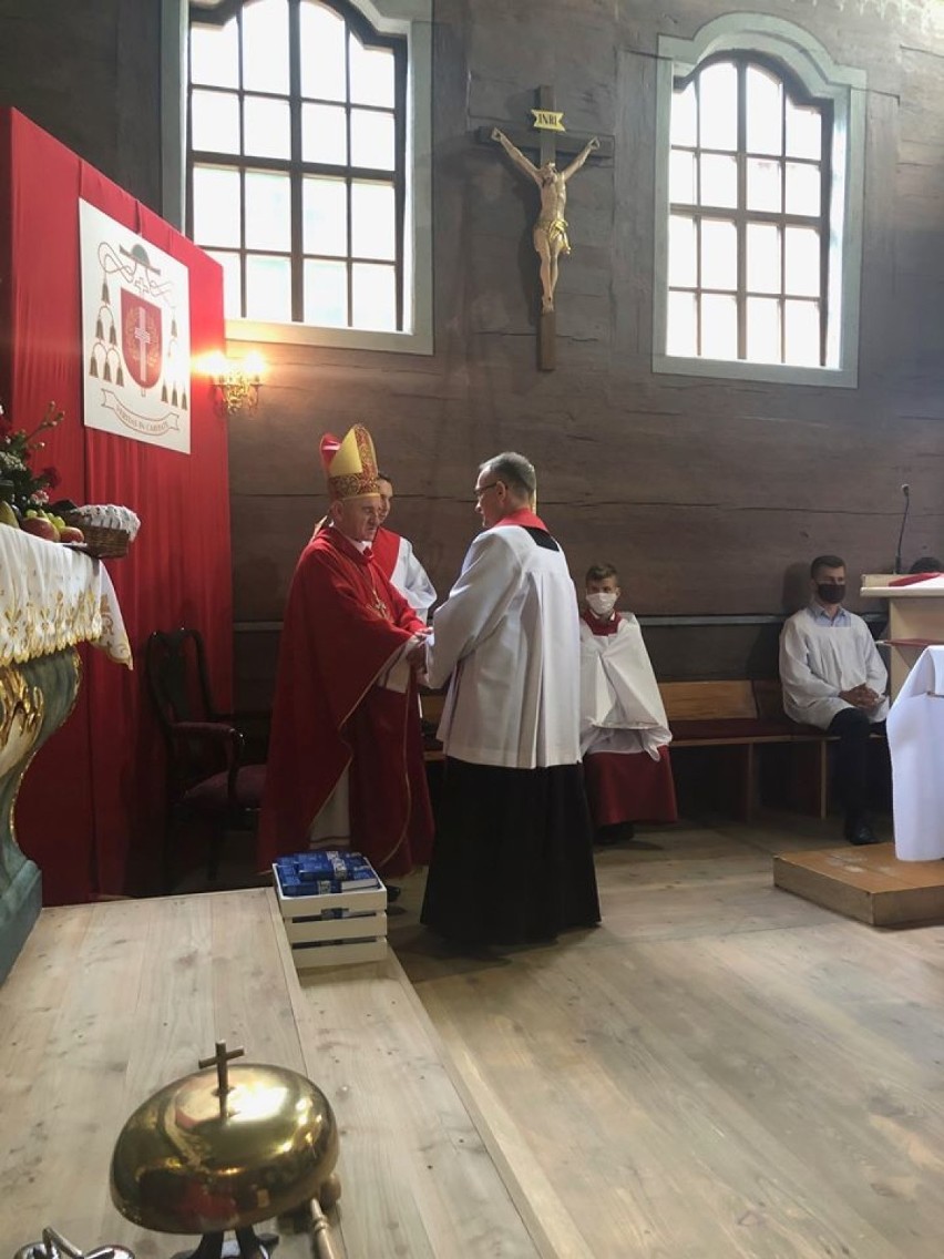 Bierzmowanie w parafii w Rossoszycy