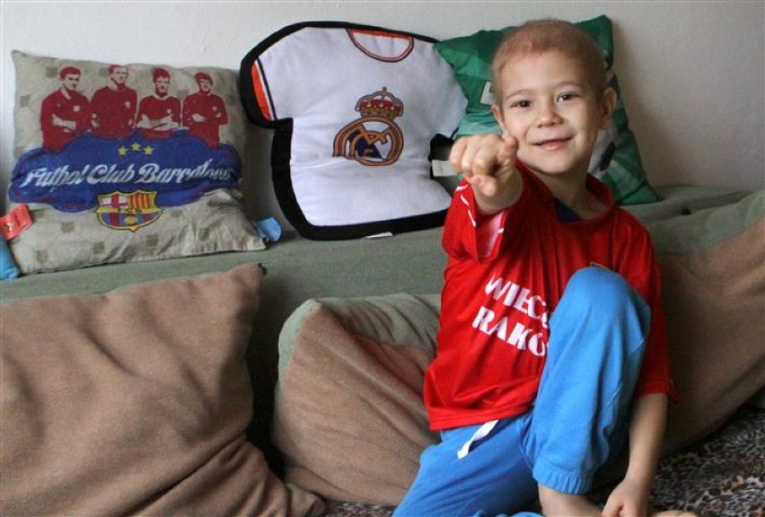 Częstochowa: Częstochowianie wspierają chorego Filipka. 7-latek walczy z chorobą nowotworową FOTO