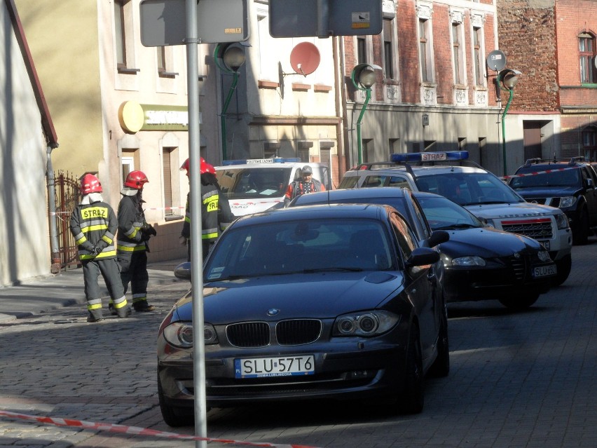 Wyciek gazu na ul. Damrota. Chwilowo nią nie przejedziecie [ZDJĘCIA]