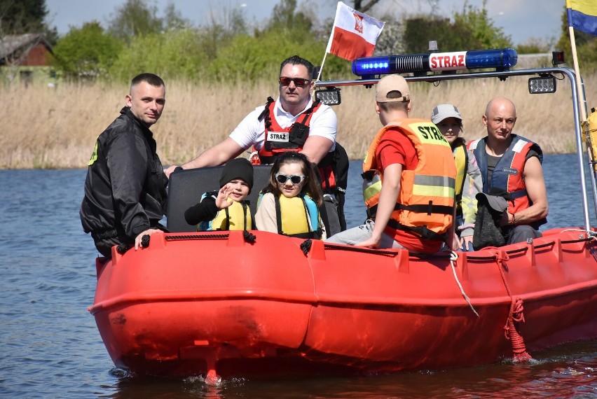 Piknik strażacki nad Nogatem w Malborku. To było podziękowanie za głosowanie na nową łódź ratowniczą