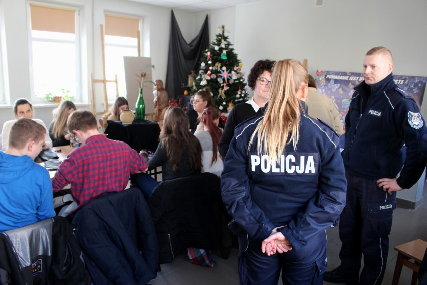 Finał WOŚP 2019 w Sokółce. Na ulicach policjanci strzegli bezpieczeństwa wolontariuszy (zdjęcia)