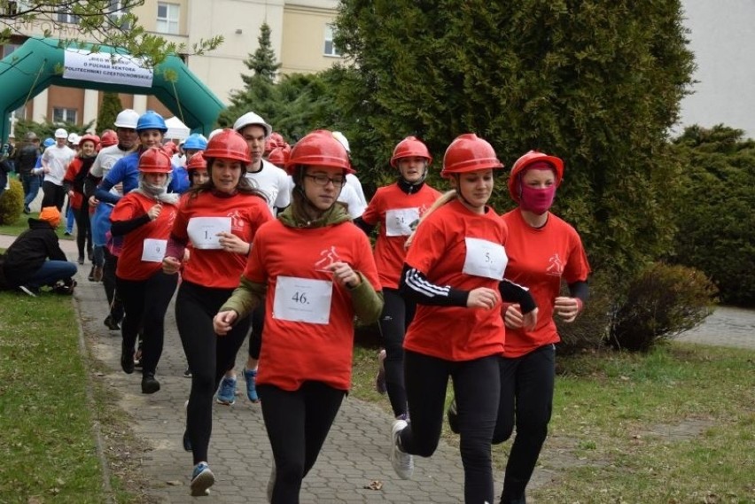 Częstochowa. "Bieg w kasku" 2019 w ramach akcji "Dziewczyny...