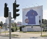 Urzędnicy rozpoczynają bój z właścicielem ogromnej reklamy między Gdynią a Sopotem 