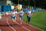 Bieg 100 km dla Niepodległej w Bochni: Salt Runners Bochnia, Dziki na Stadionie oraz Grupa Amatorska przebiegli po 100 km [ZDJĘCIA]