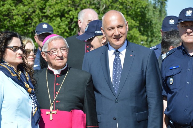 Wizyta ministra Joachima Brudzińskiego w Gdyni [24.05.2018]. Minister wziął udział w uroczystym wmurowaniu aktu erekcyjnego pod budowę Komisariatu Policji Gdynia – Witomino