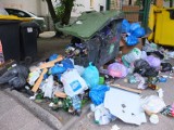 Dzikie wysypisko śmieci powstało w ścisłym centrum Opola [zdjęcia, wideo]