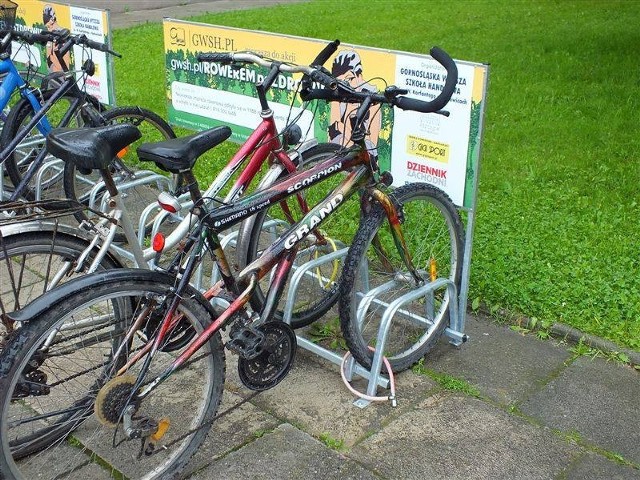 Stojaki rowerowe w Mysłowicach: W mieście stanie 30 stojaków na rowery.