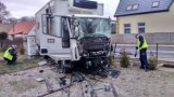 Wypadek w Parlinie. Cztery osoby ranne, cztery pojazdy rozbite [więcej zdjęć]
