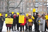 Kraków. Studenci UJ pokazali żółtą kartkę ministrowi Gowinowi