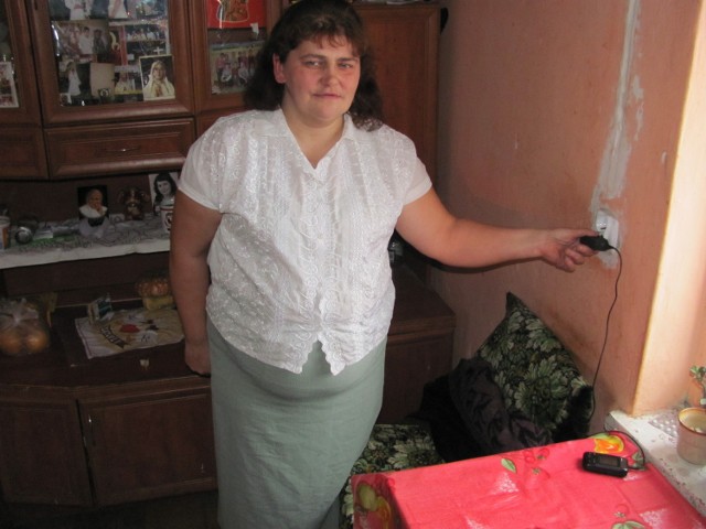 Teresa Chojnacka po raz pierwszy korzysta z elektryczności w swoim domu.