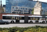 Komunikacja miejska w Szczecinie: Autobusy stoją w korkach mimo torowisk, po których miały jeździć