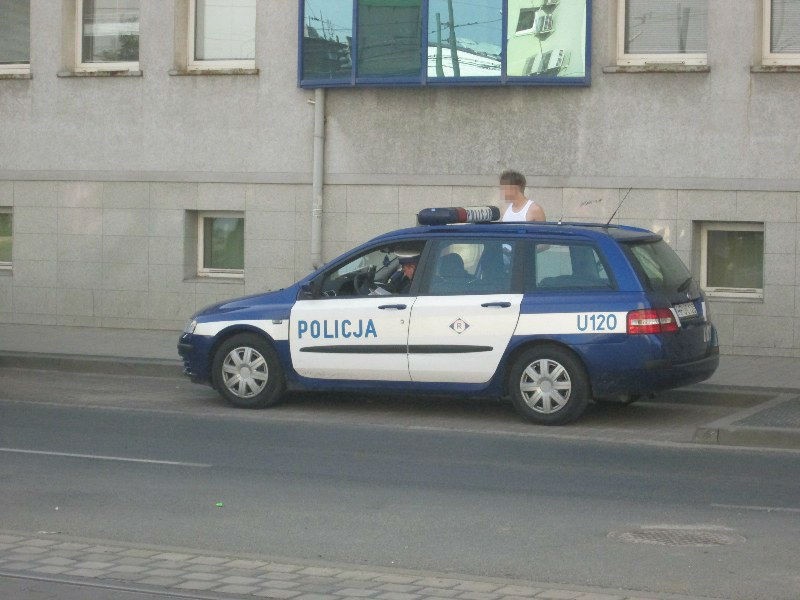 Policjanci wlepiali mandaty rowerzystom na Głogowskiej [ZDJĘCIA]