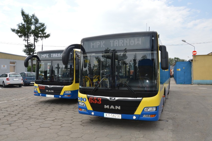 Tarnów. Kolejne nowe autobusy wyjechały na ulice miasta. Stare jelcze przechodzą do historii [ZDJĘCIA]