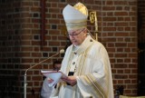 Nie będzie dyspensy od udziału w niedzielnej mszy św.? Przewodniczący episkopatu zachęca biskupów do odwołania decyzji o dyspensach