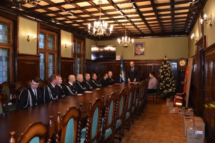 Grodzisk Wielkopolski: Nowy sprzęt dla jednostek Ochotniczych Straży Pożarnych [FOTO]